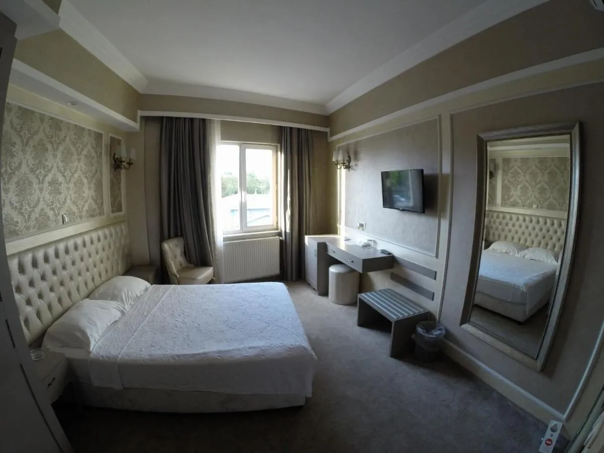 Image 2 of deniz otel