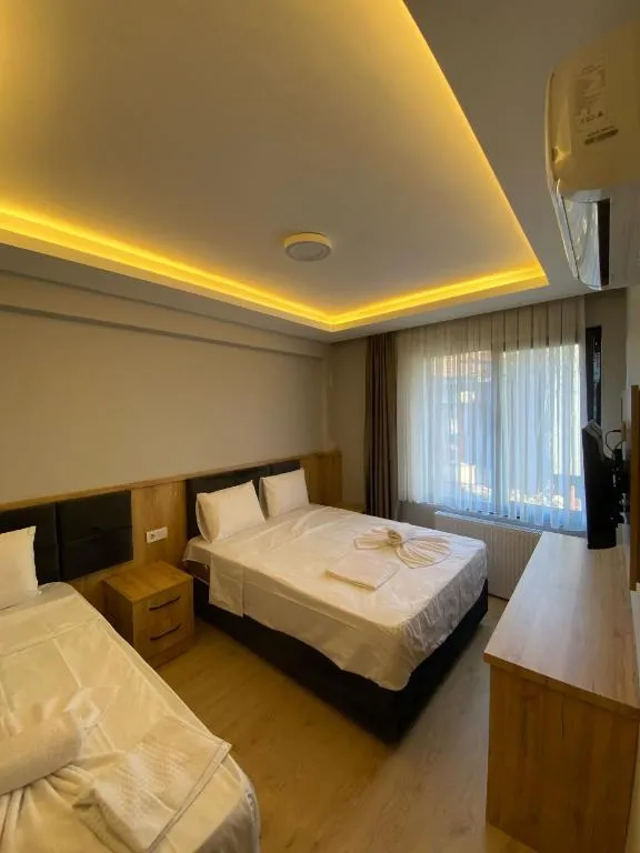Image of dolphin hotel cafe