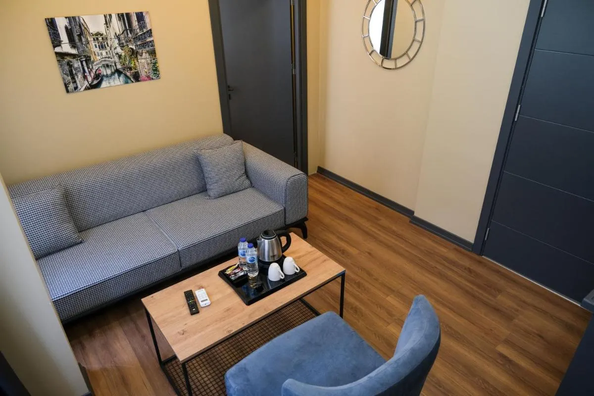 Image 6 of hotel La Vitrine