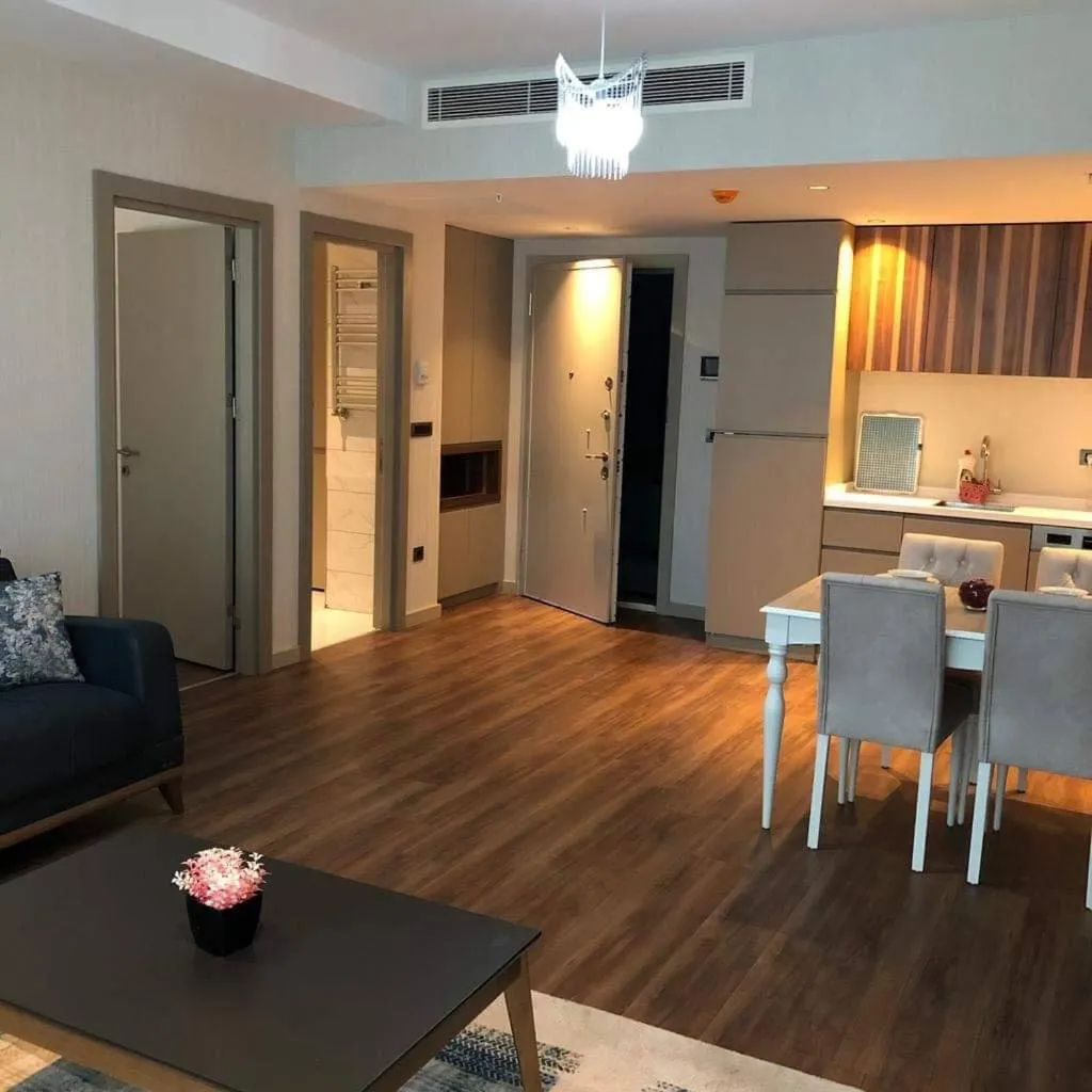 Image 5 of low price luxury apartment city center