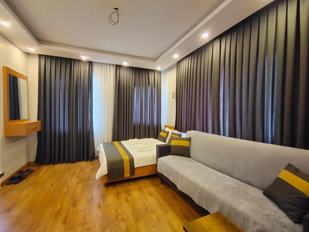 Image of studio apt minutes away from taksim square #401